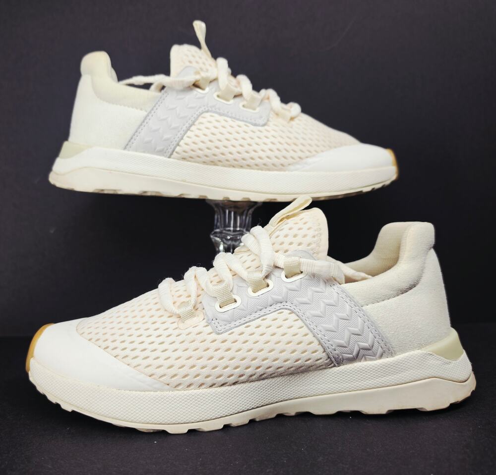 Olukai Women 6.5 Comfy footwear